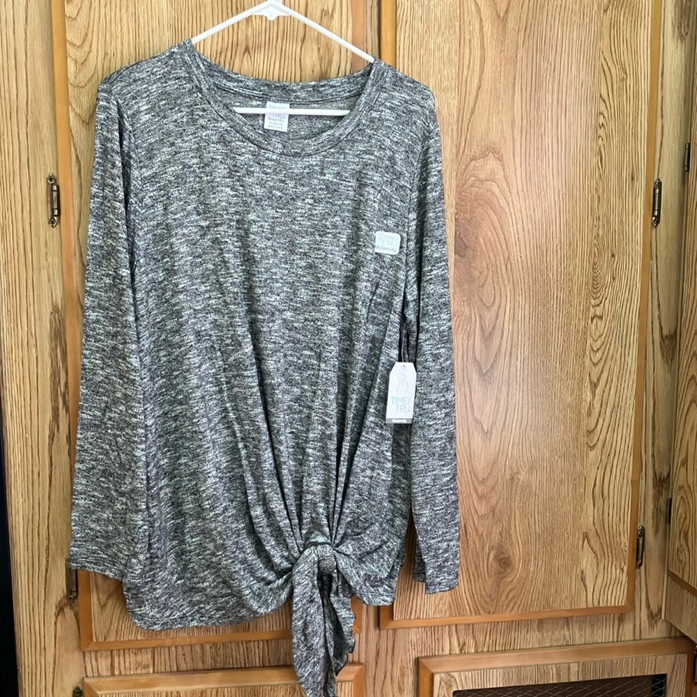 XL(16-18) maternity shirt